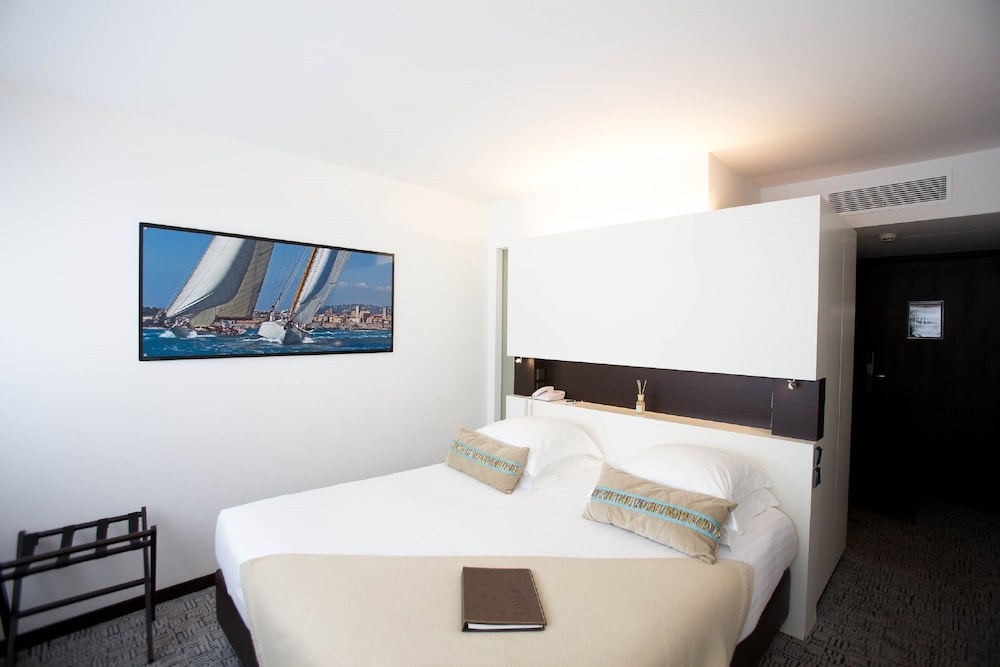 Royal Antibes - Luxury Hotel, Residence, Beach & SPA 14/44