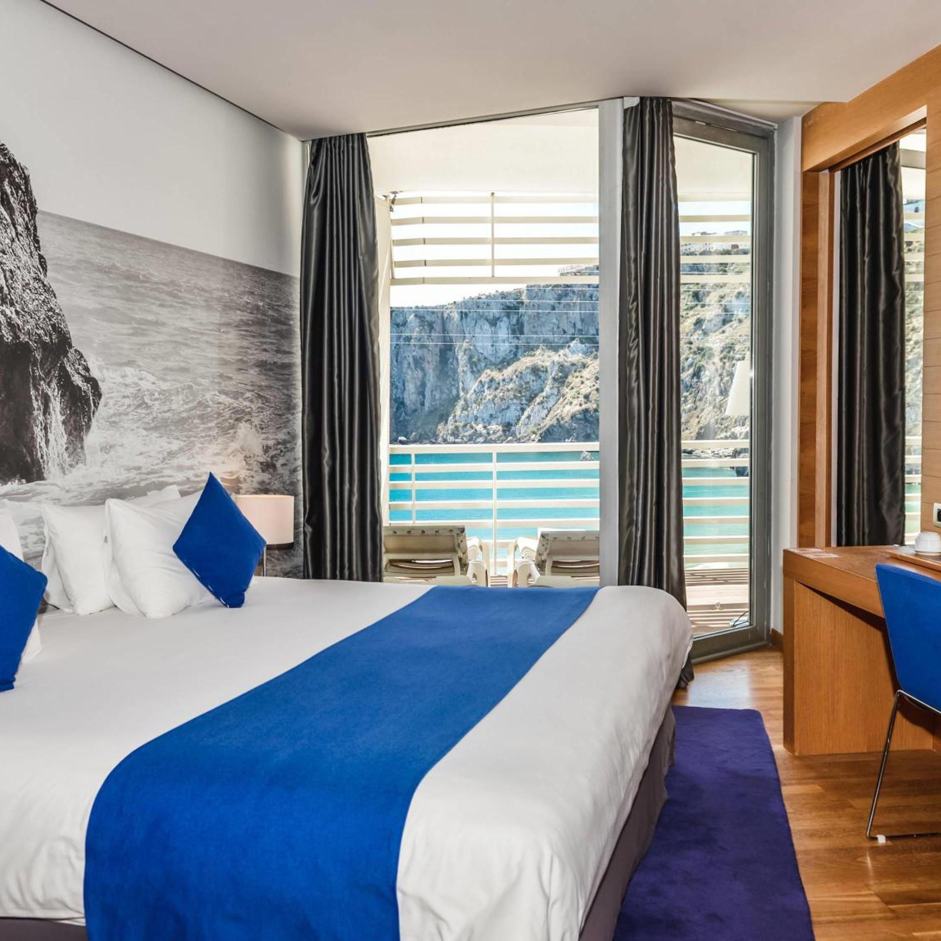 Deluxe, Suite, Double Bed, Ocean Front, Balcony