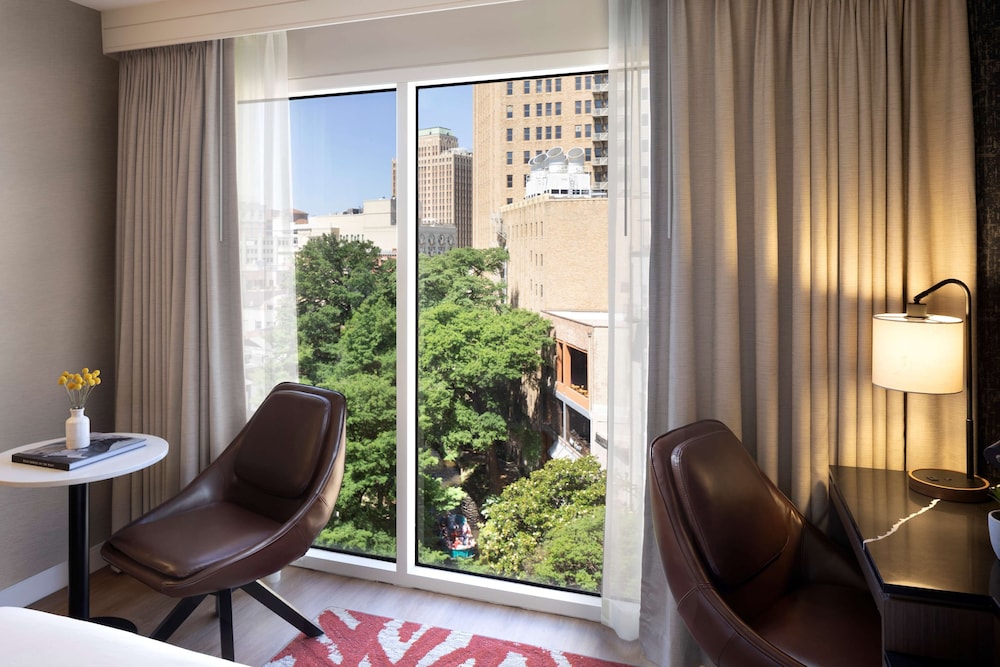 Hyatt Regency San Antonio Riverwalk 51/83