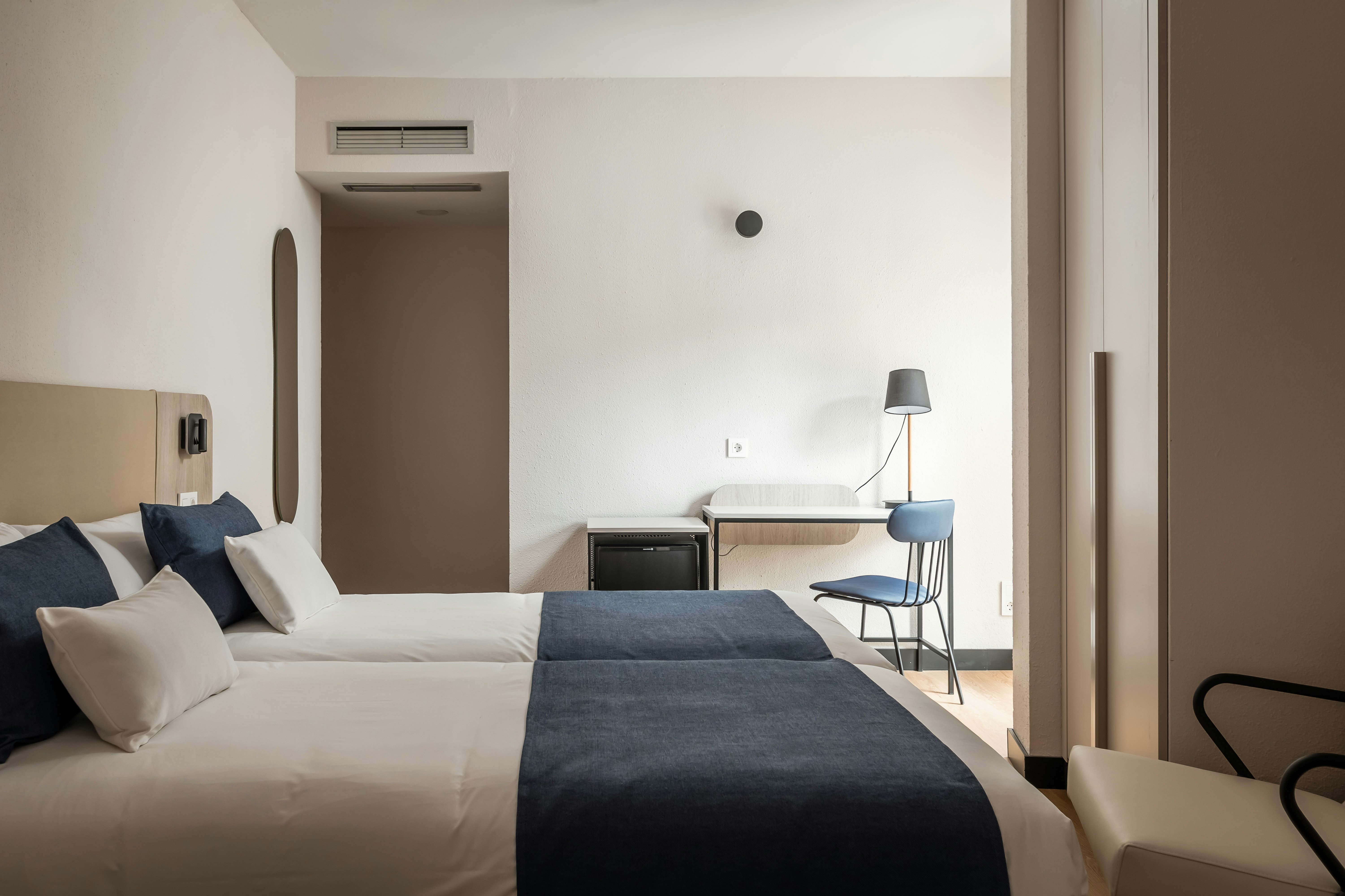 Hotel Don Jaime 54 7/33
