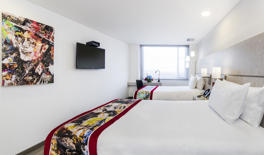 Hotel Black Tower Premium 14/70