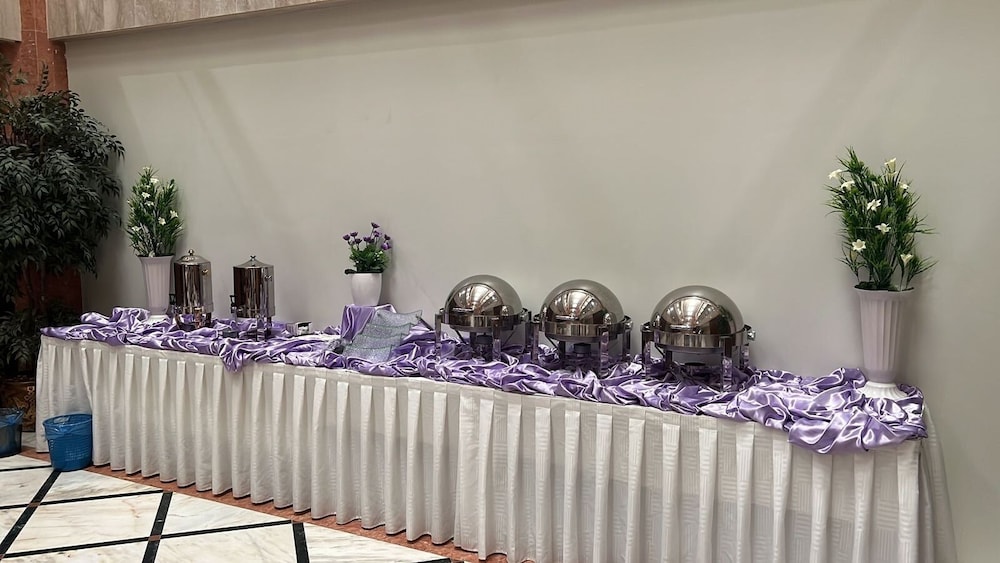 فندق كابيتال أو 162 برزين(Brzeen Hotel) 13/50