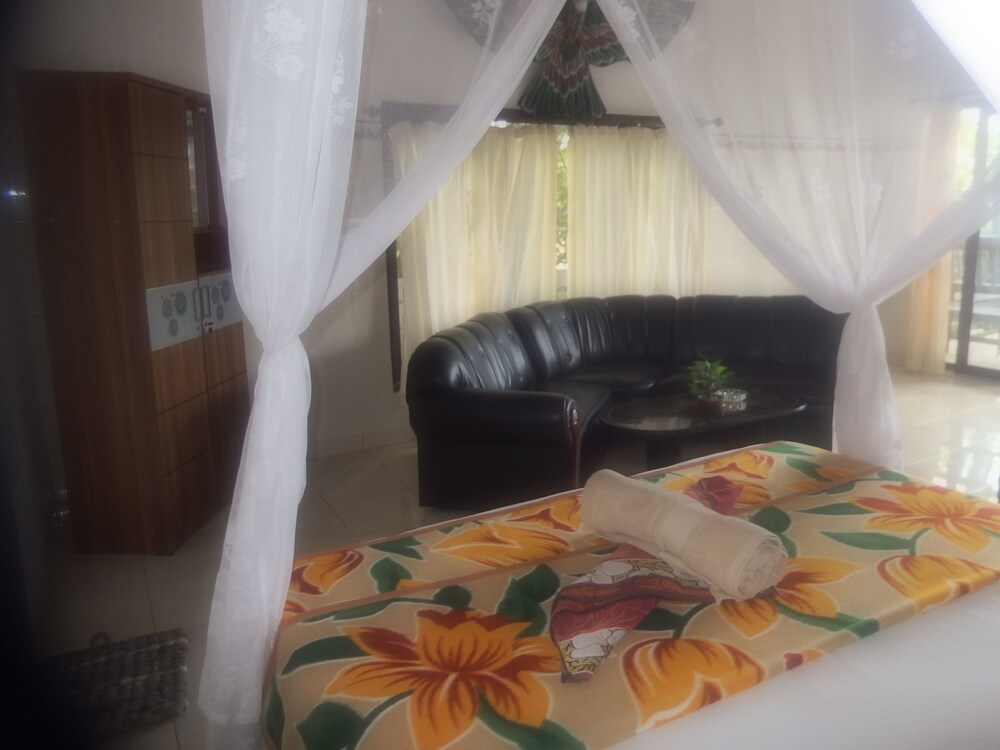 Bukit Indah Home Stay 22/50