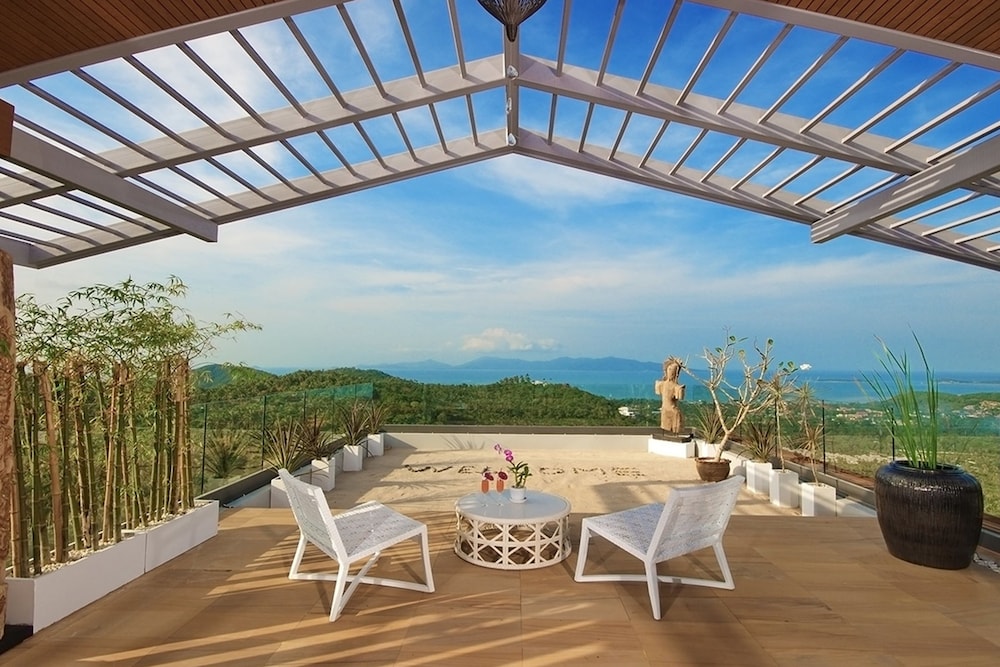 Luxury Villa Crystal Blue 7/21