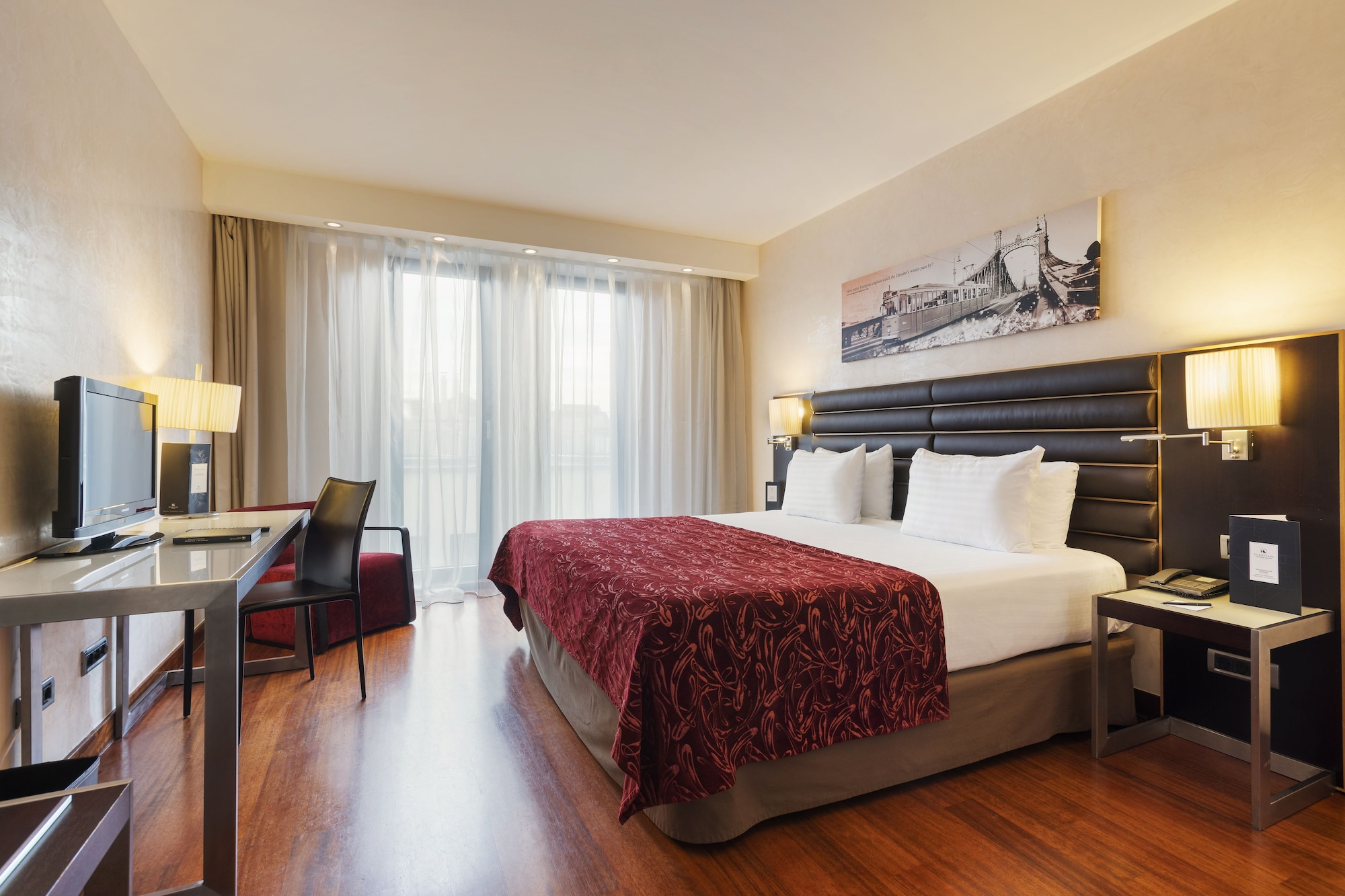 STANDARD, DOUBLE OR TWIN BED