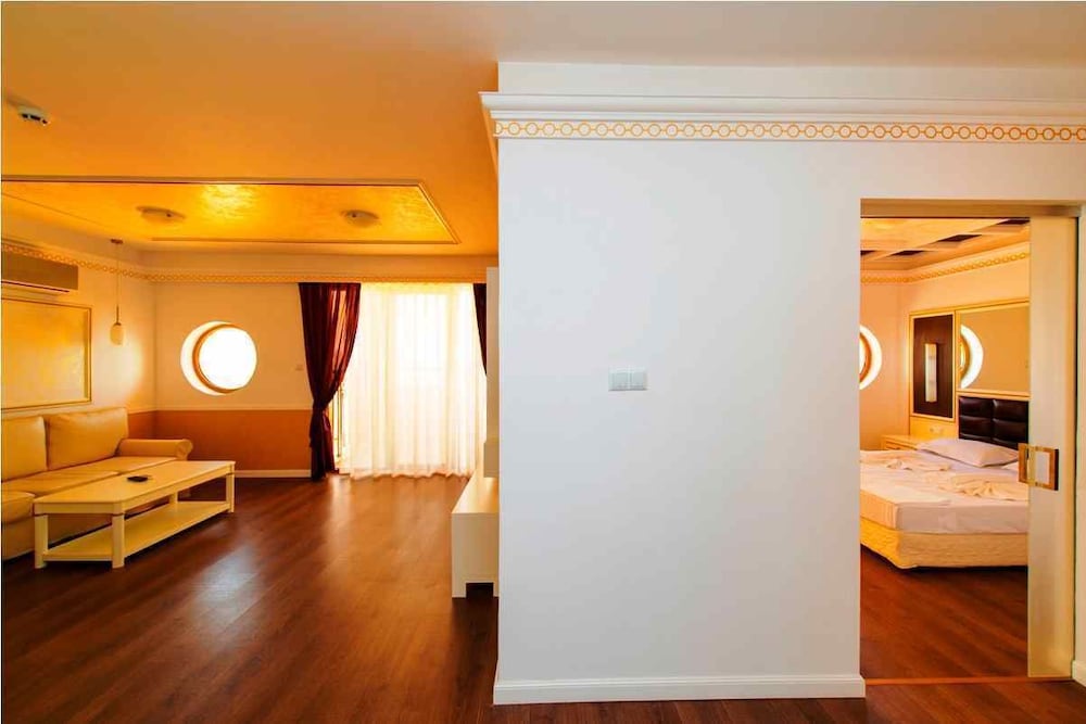 Golden Rainbow Vip Residence 50/71