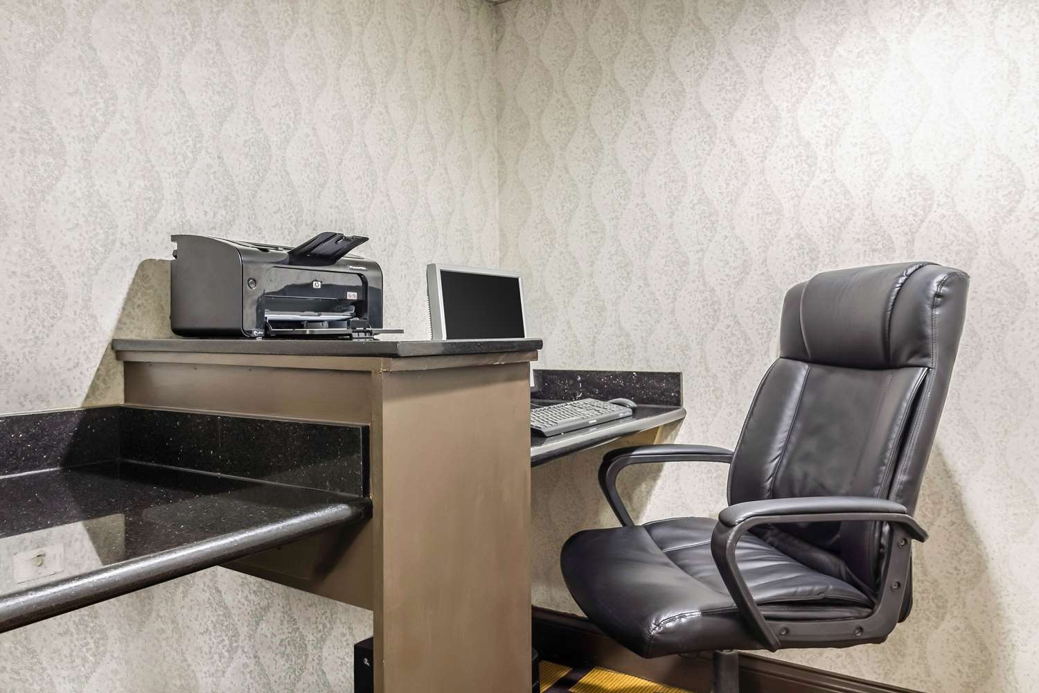 Quality Inn & Suites Arden Hills - Saint Paul North 28/37
