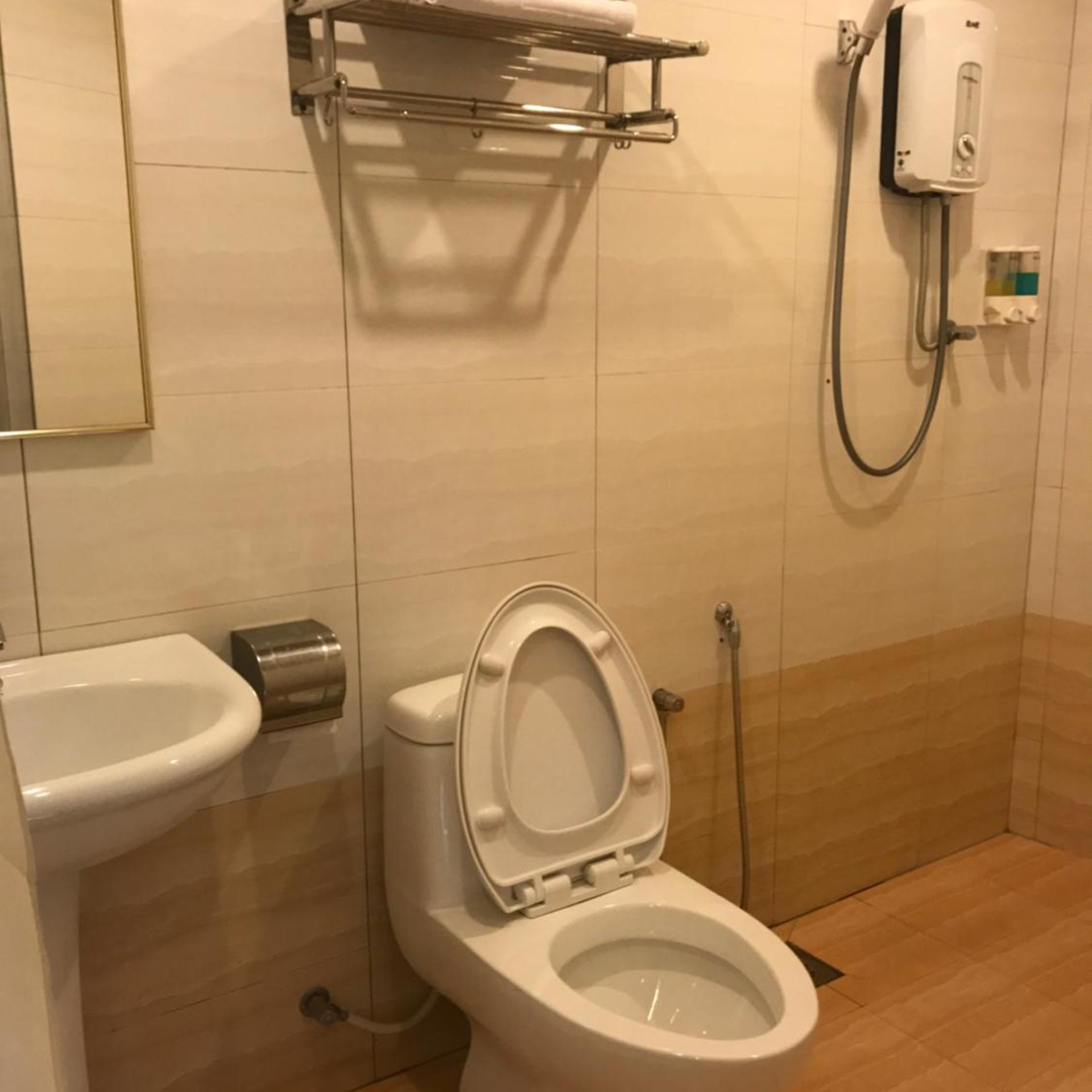 Se Hotel 2 34/37