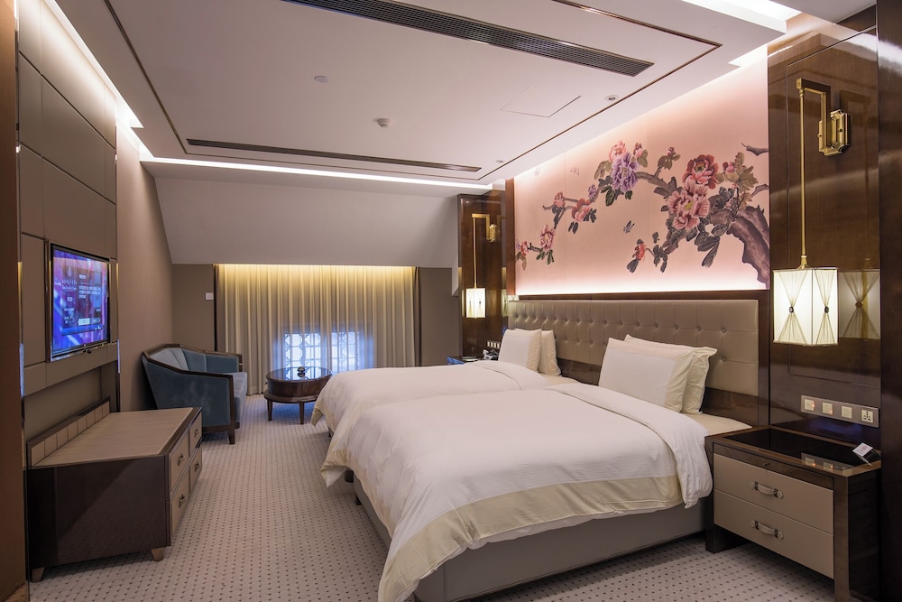 Royal Garden Hotel Shanghai 24/50