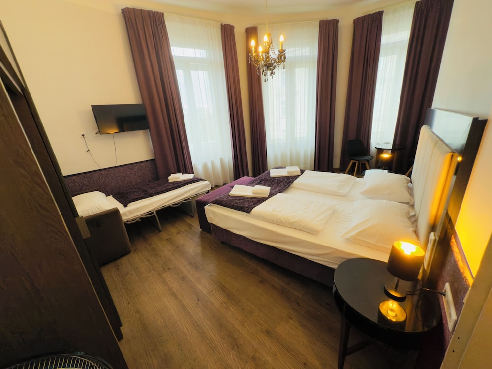 PENSION BARON AM SCHOTTENTOR HOTEL 15/50