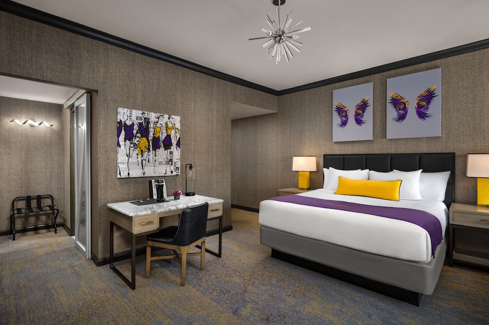 غرفة بريميير بسرير كينج، The Admiral Hotel 2/7