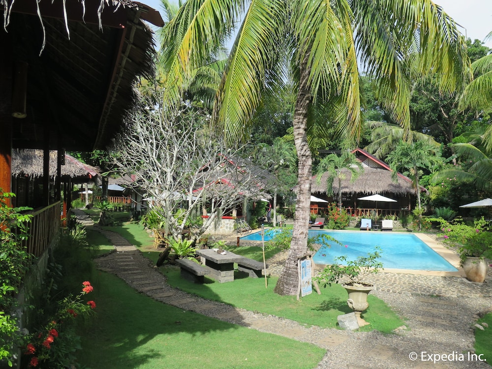 Oasis Resort 10/66