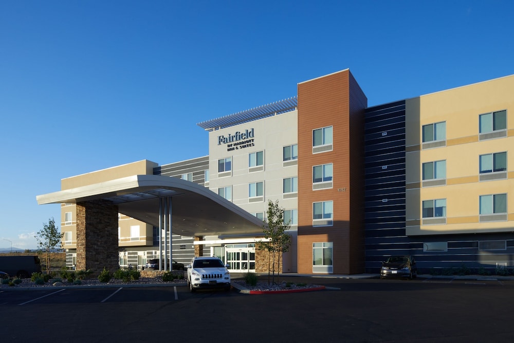 Fairfield Inn & Suites by Marriott Palmdale West 2/28