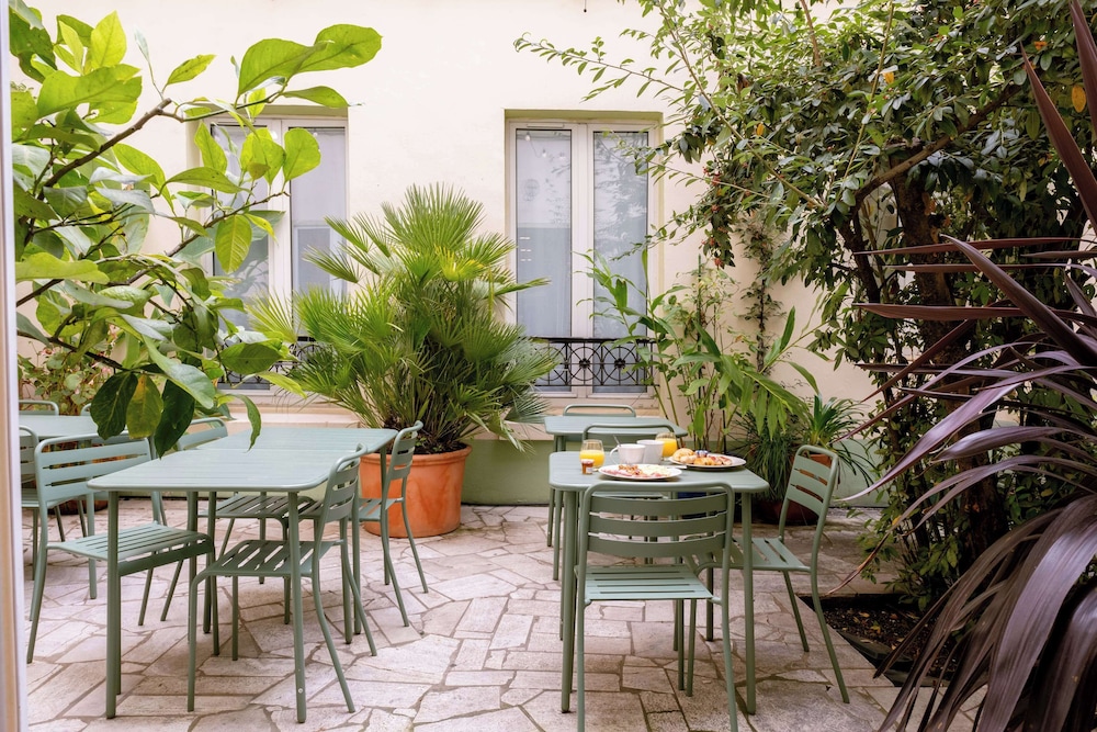 Kyriad Canal Saint Martin 40/50