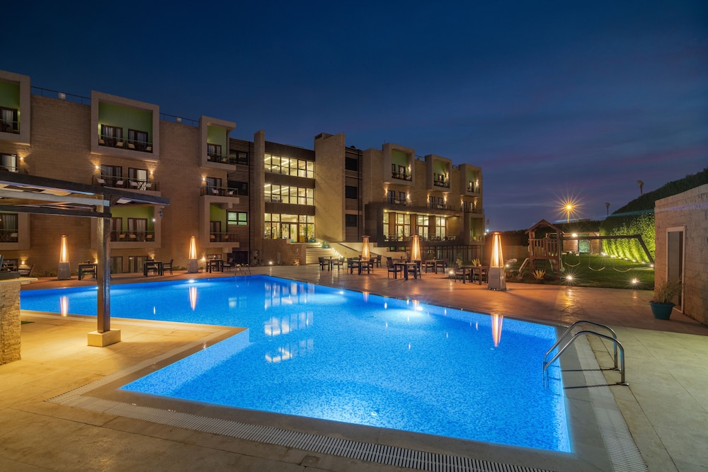 Dhara Residence E2 Lodge Hotel 42/46