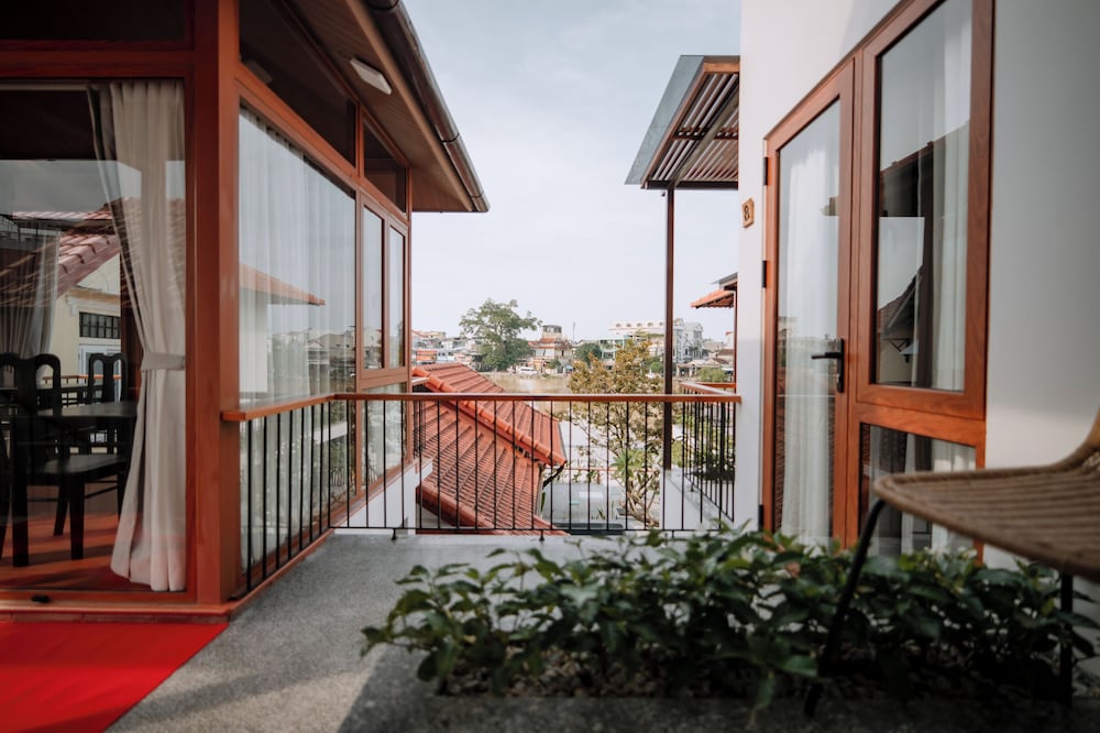 Hue Riverside Villa 26/50