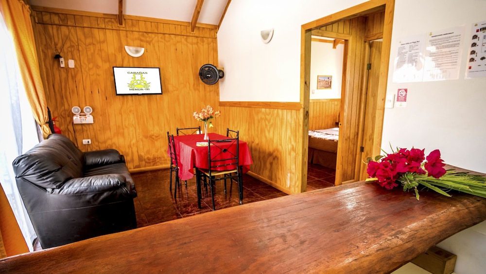 Hotel Y Cabanas Henua Iti 27/50