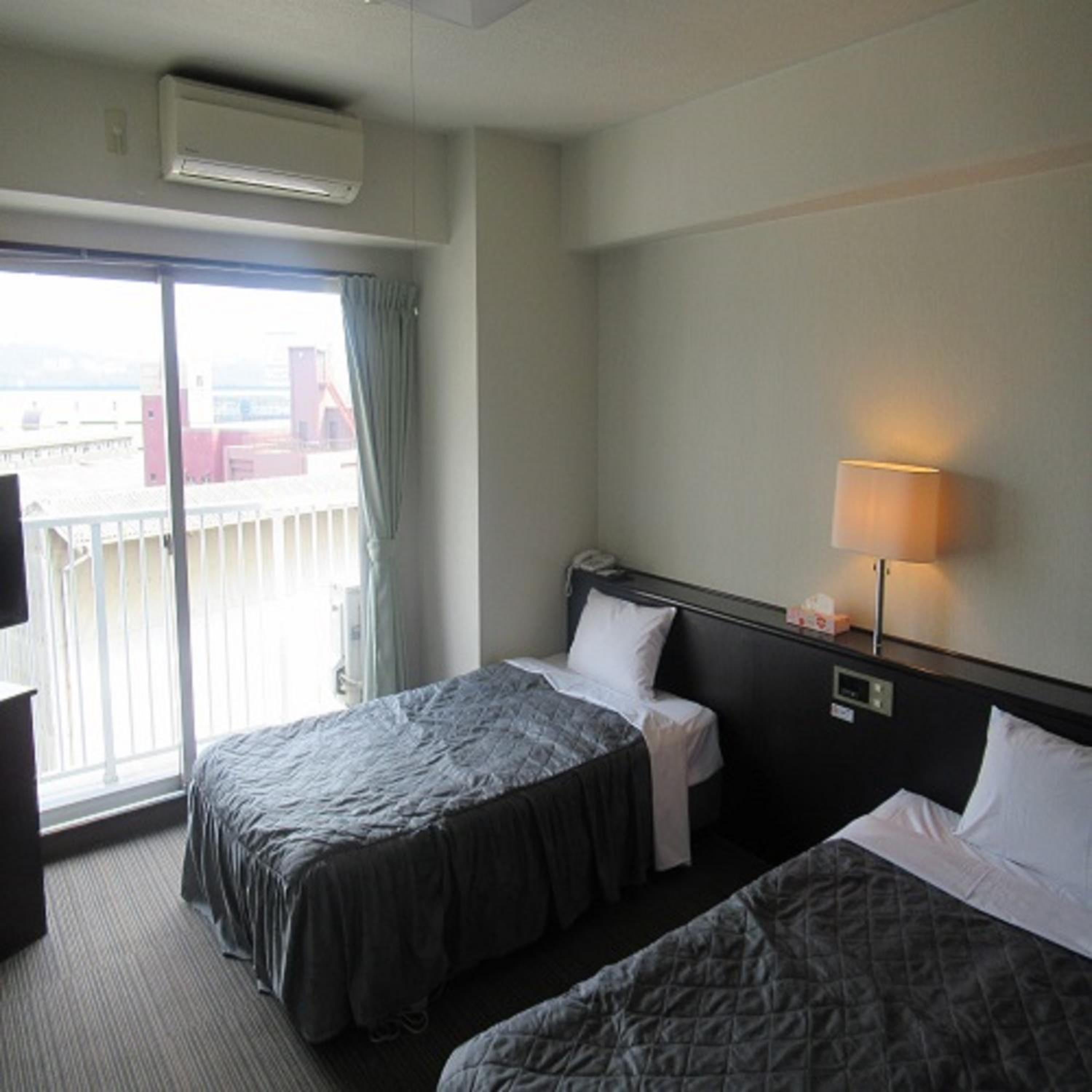 Standard, Twin Beds, Smoking