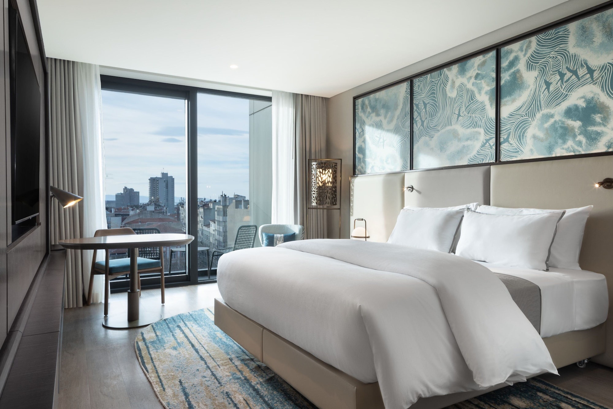 Deluxe Room King City View With Balcony