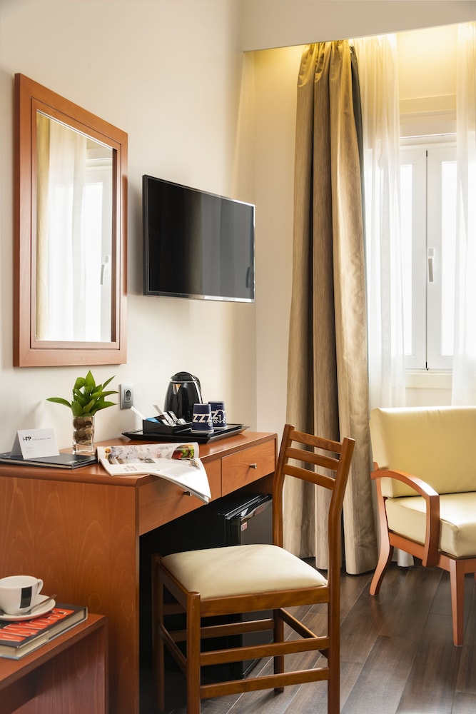 Hotel de Francia Y Paris 56/61