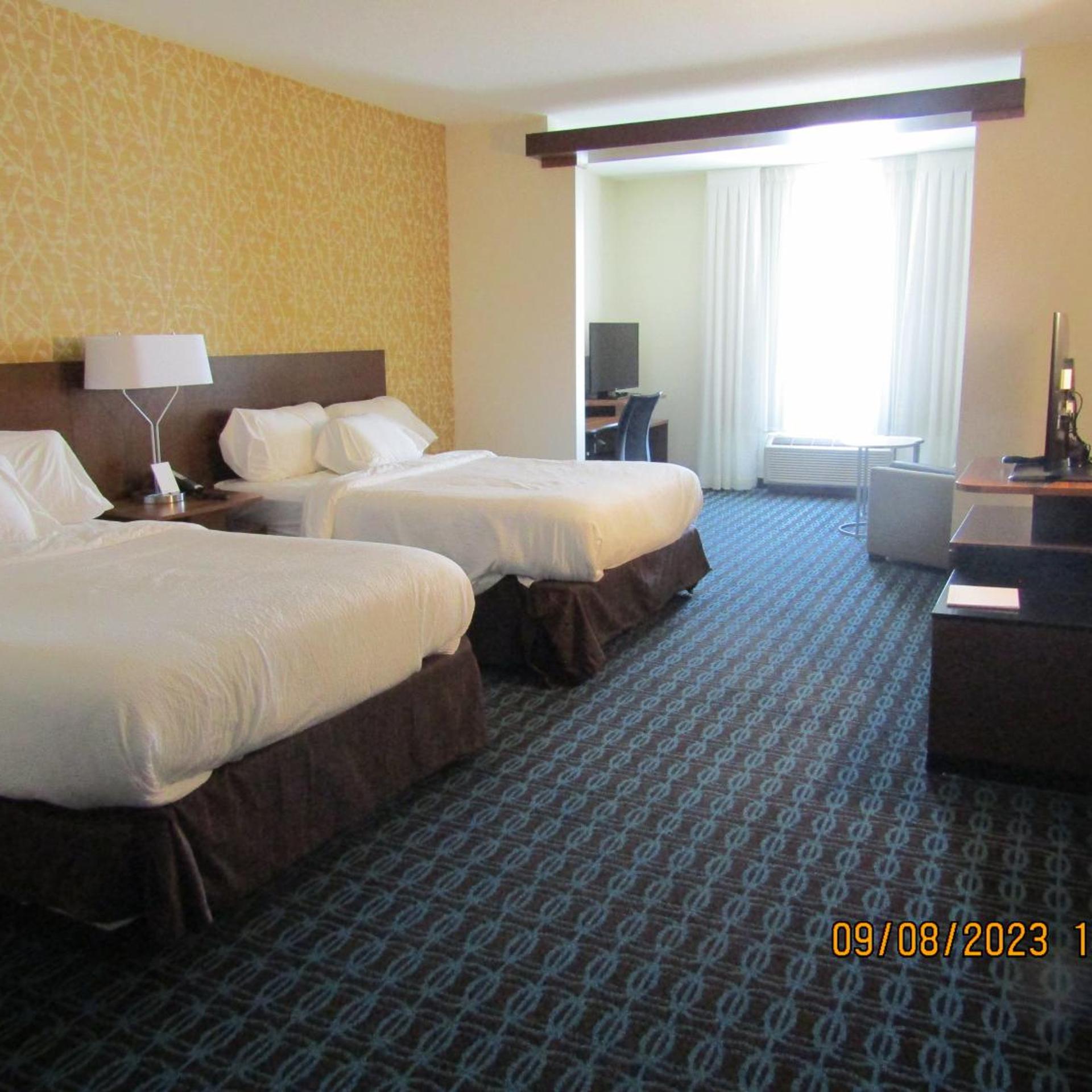 Suite, 2 Queen Beds, Sofa
