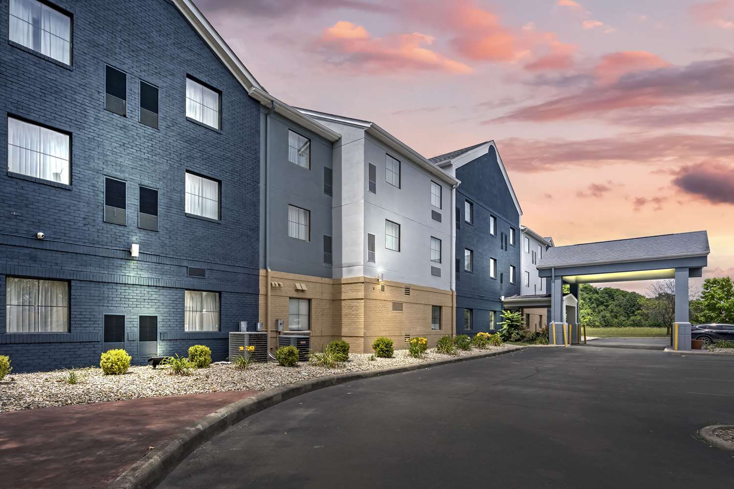 Country Inn & Suites by Radisson, Pickerington, OH 46/47