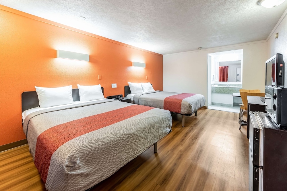 Motel6 Mansfield, OH 21/37
