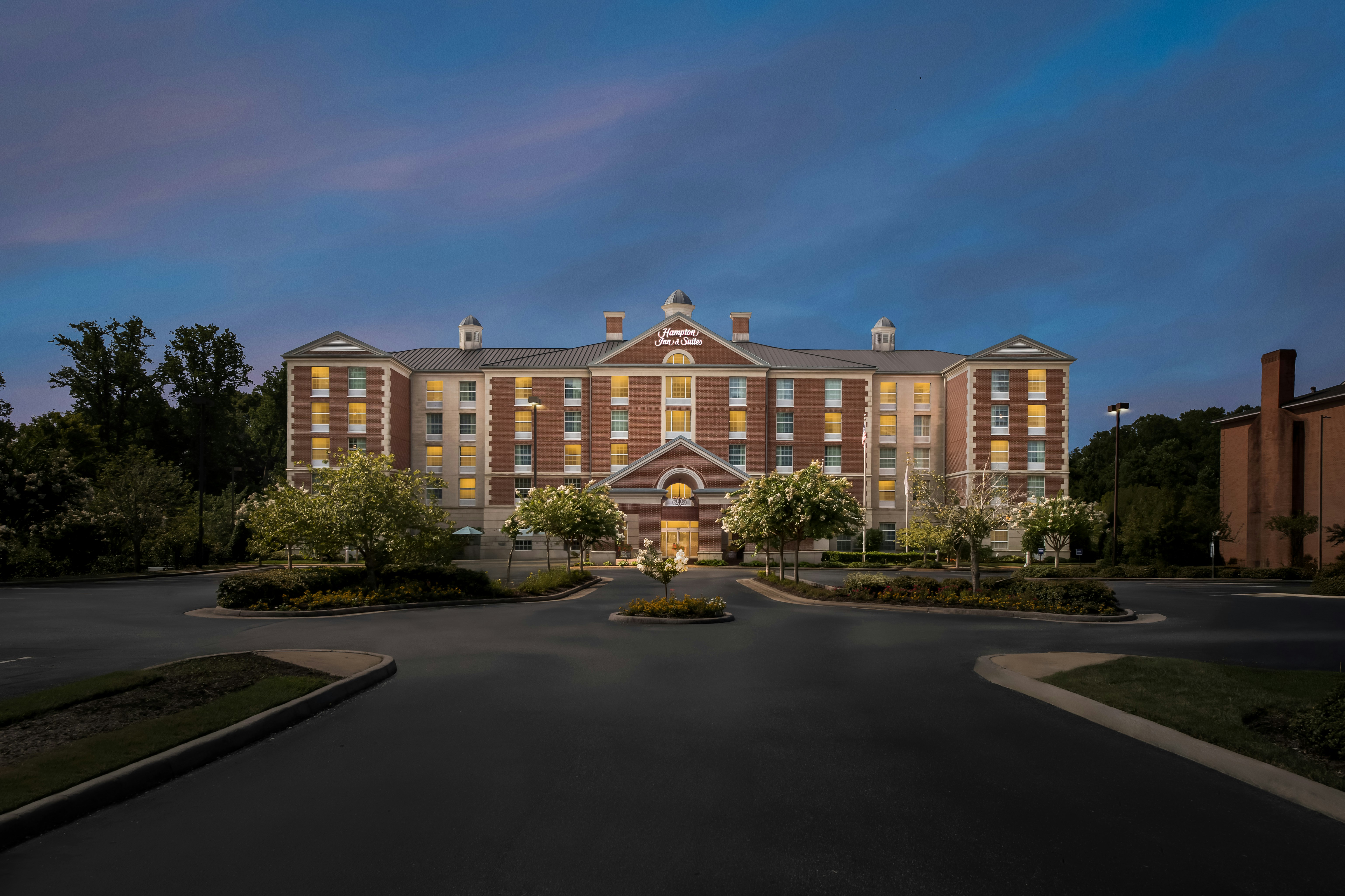 Hampton Inn And Suites Williamsburg Central 7/56
