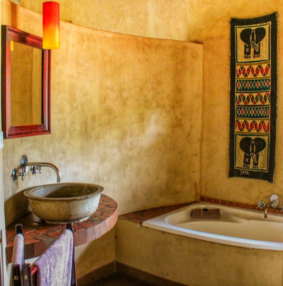 Amazulu Lodge 50/50