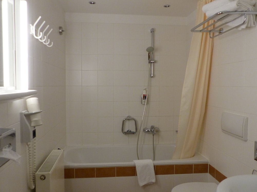 Hotel Sachsenhof 48/50