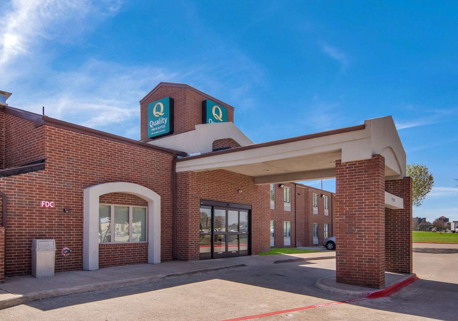 Quality Inn and Suites Richardson-Dallas 24/28