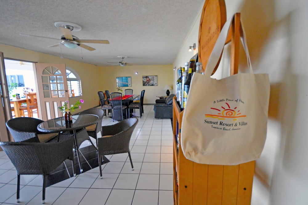 Sunset Resort 34/50