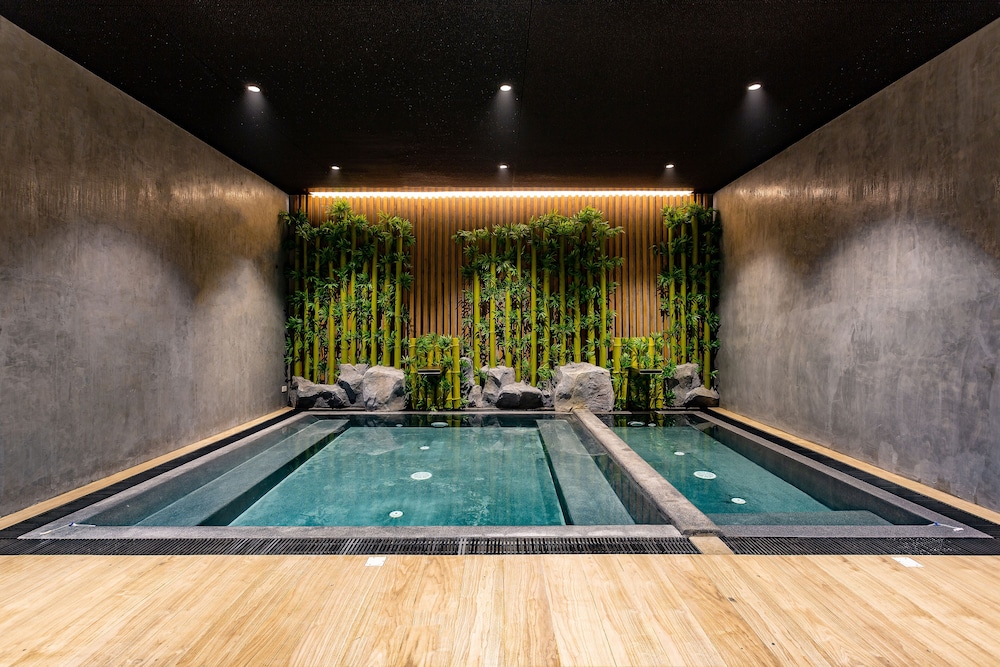 The Gems Mining Pool Villas Pattaya 23/50