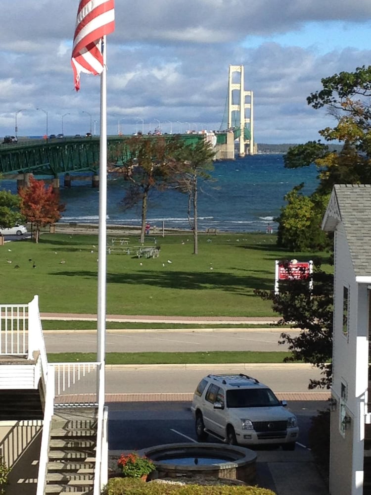 Parkside Inn Bridgeview 53/59