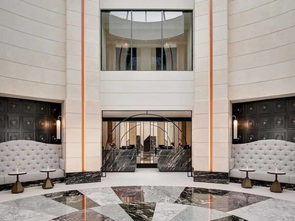 Fairmont Windsor Park 11/82
