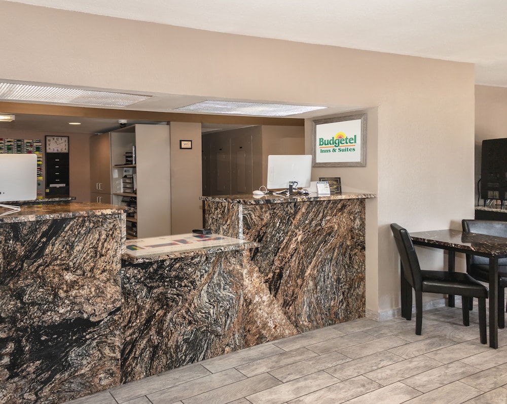 Econo Lodge Inn & Suites Yuma 7/47