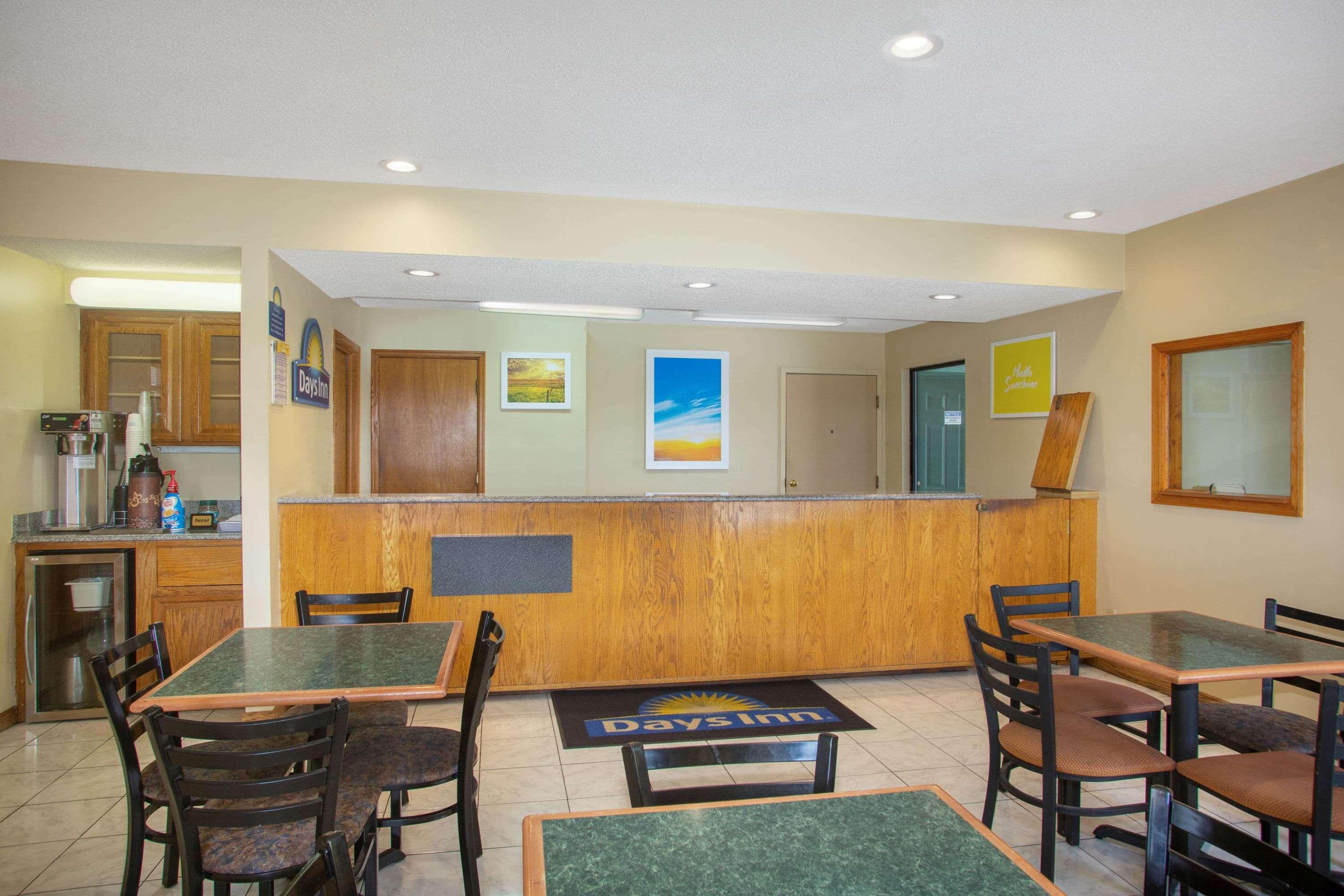 Economy Hotel Wichita- Florence St 35/48