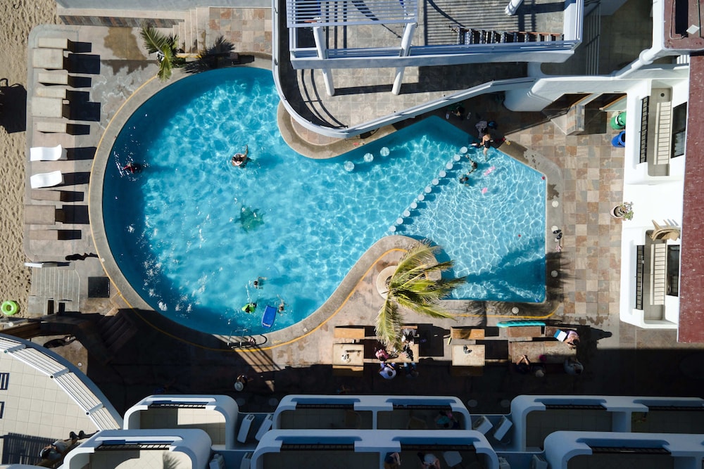 The Alondra Hotel 40/58