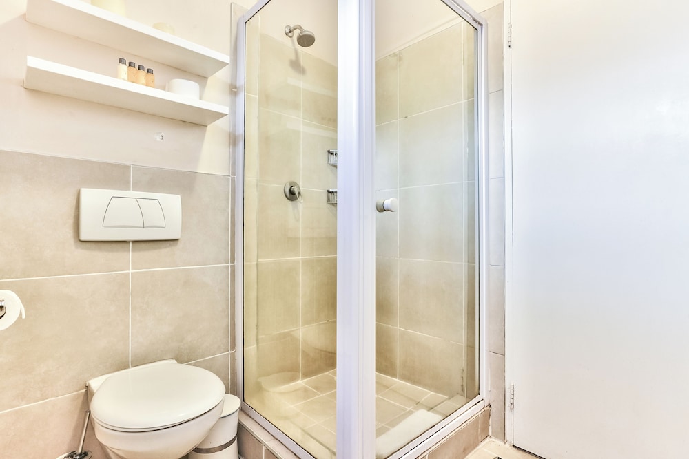 2 BEDROOMS, DELUXE, APARTMENT