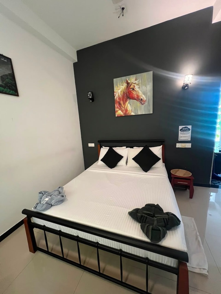 White Villa Airport Transit Hotel 14/45