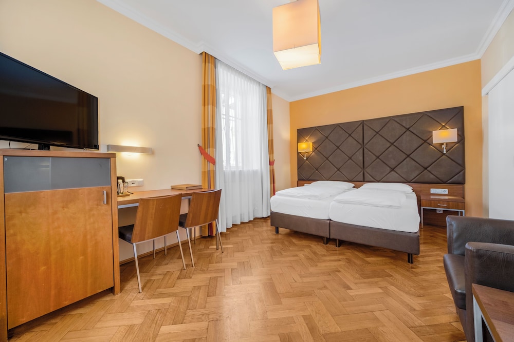 Villa Ceconi By Das Grune Hotel Zur Post - 100 Bio 22/82