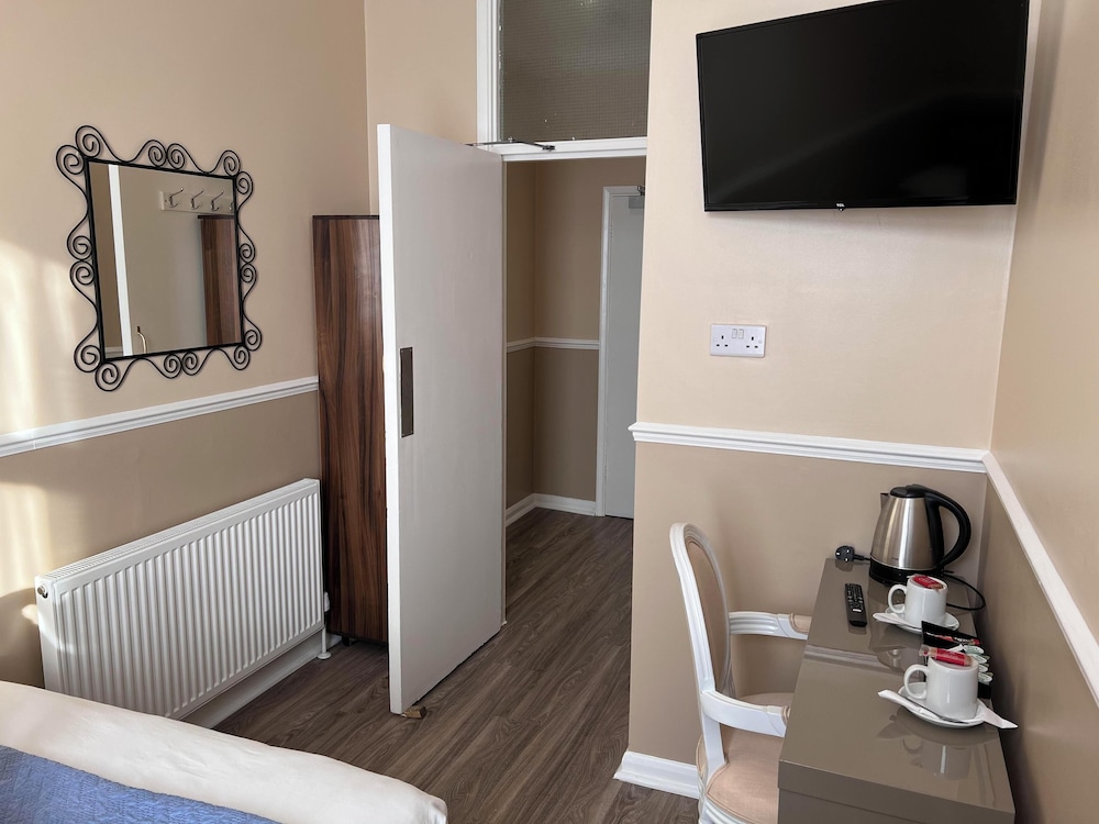 The Commongate Hotel 47/48