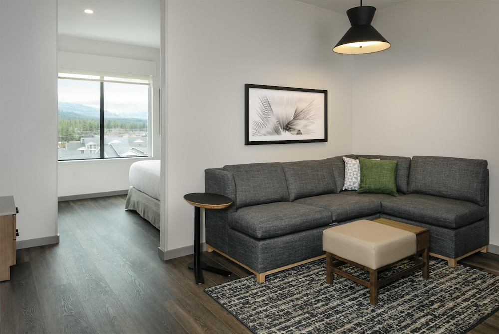 Hyatt Place Post Falls/Coeur D'Alene 25/50
