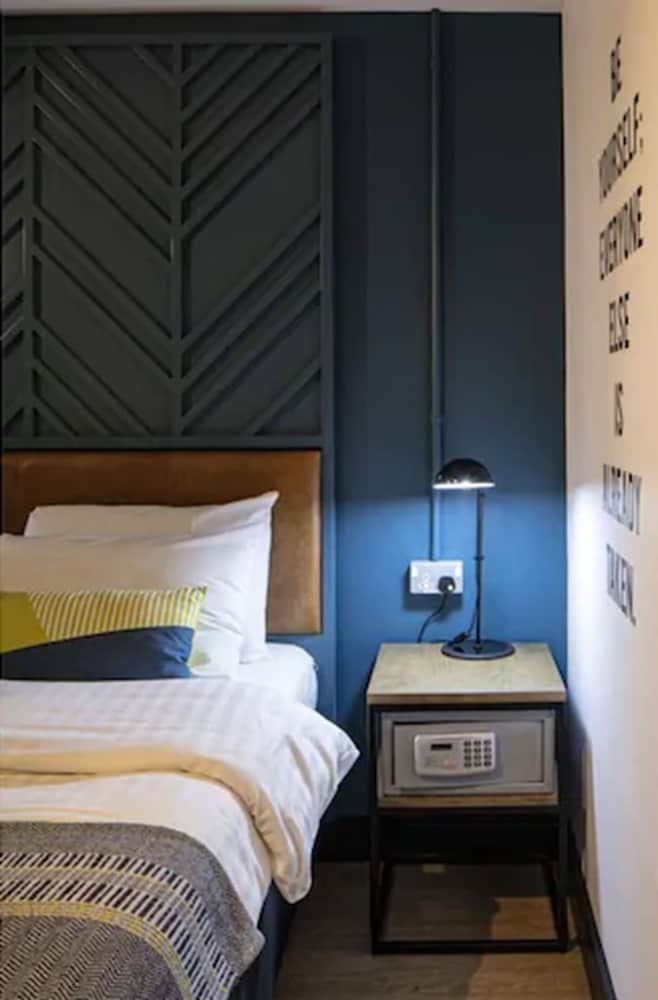 Jacobs Inn Hostel 27/65