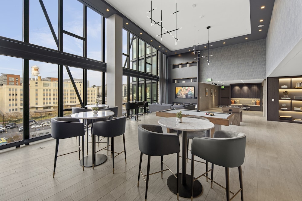 Global Luxury Suites at Capitol Hill 33/49