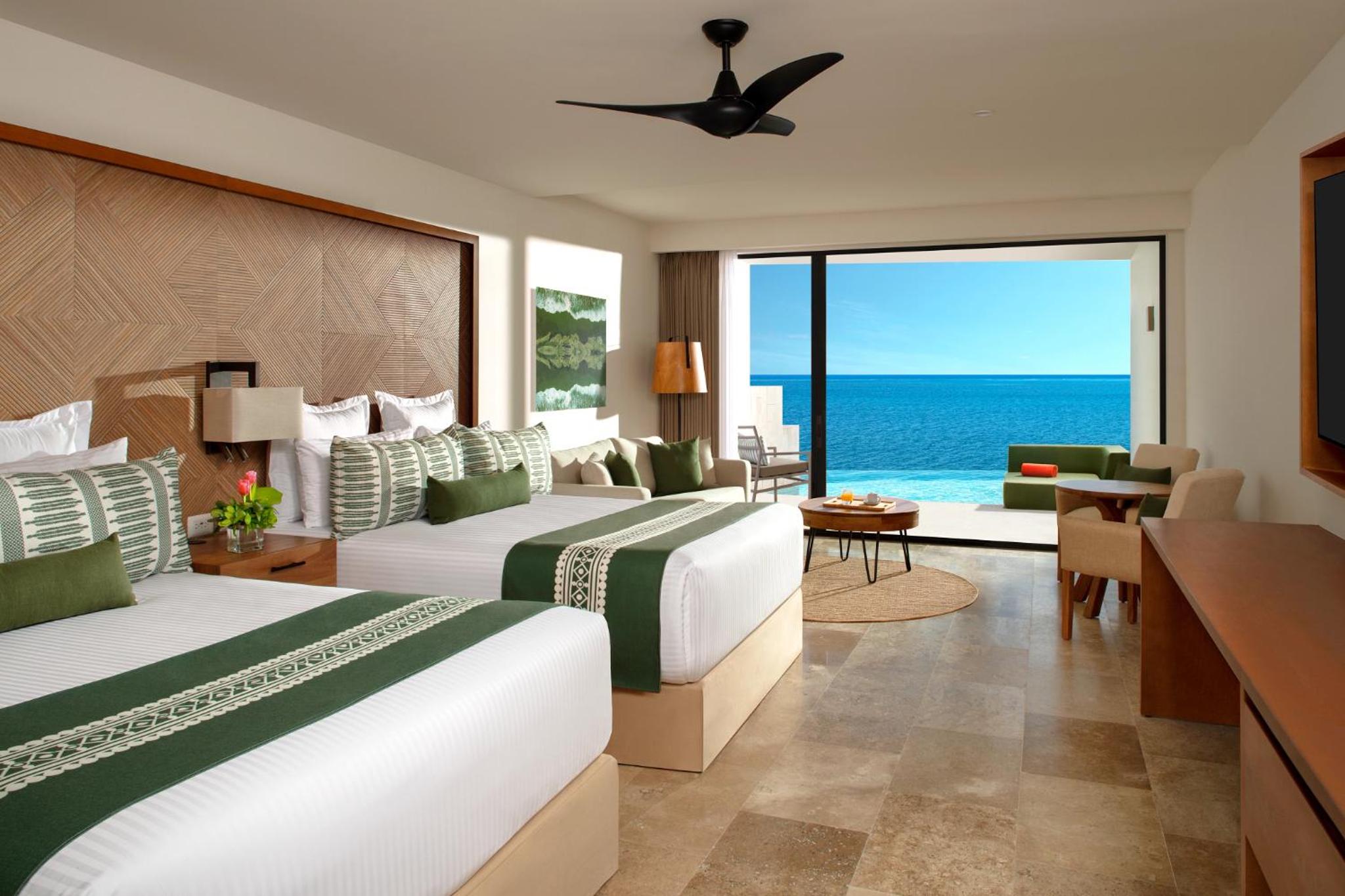 Swim Out, Junior Suite, 2 Double Beds, Ocean Front
