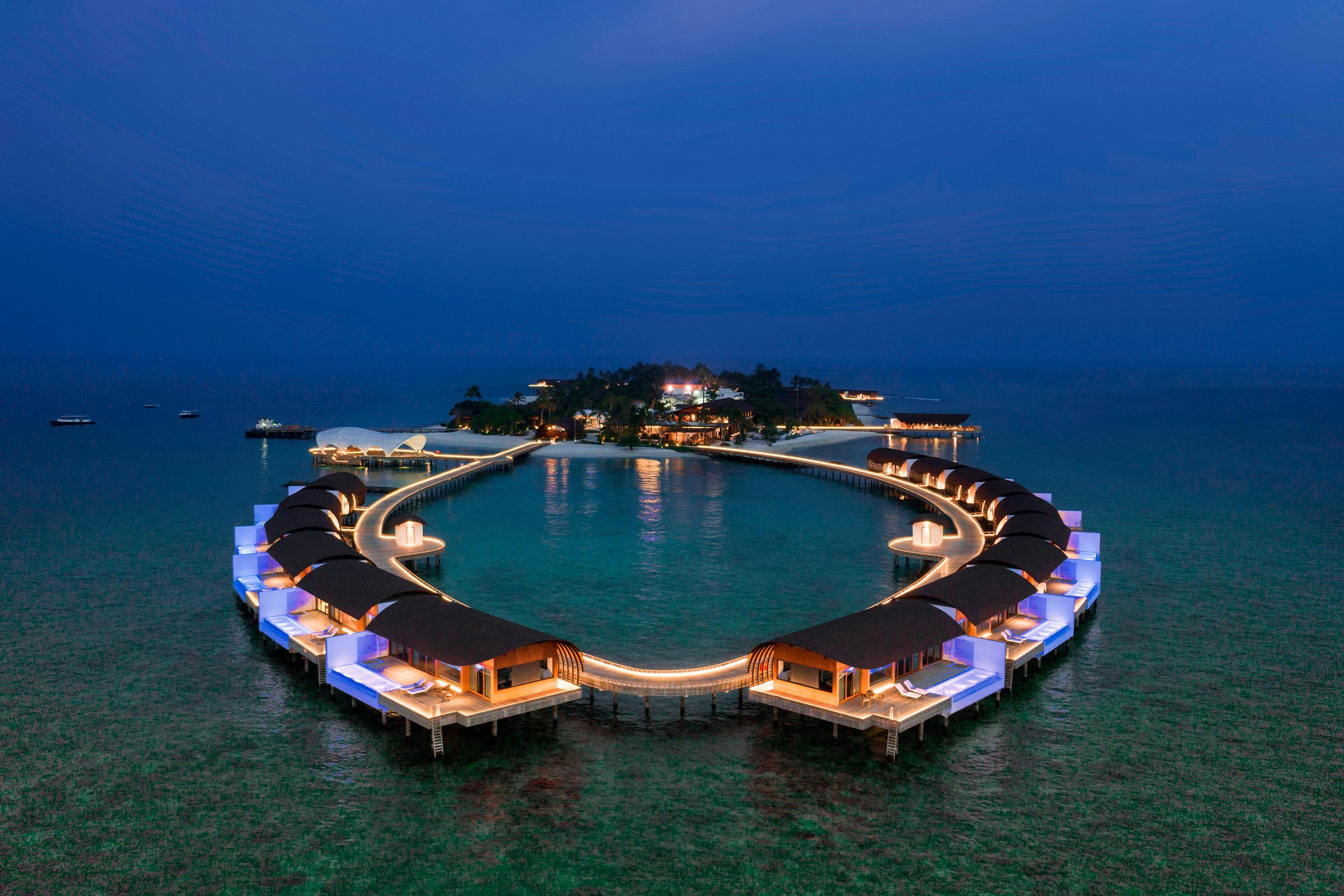 The Westin Maldives Miriandhoo Resort 140/147
