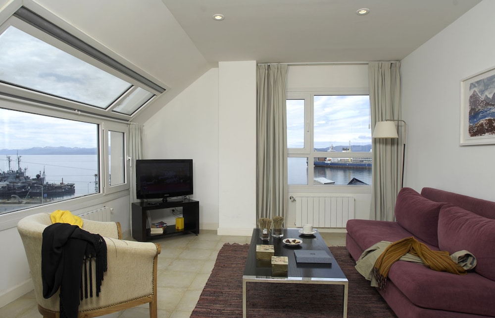 CILENE DEL FARO SUITES AND SPA 54/76