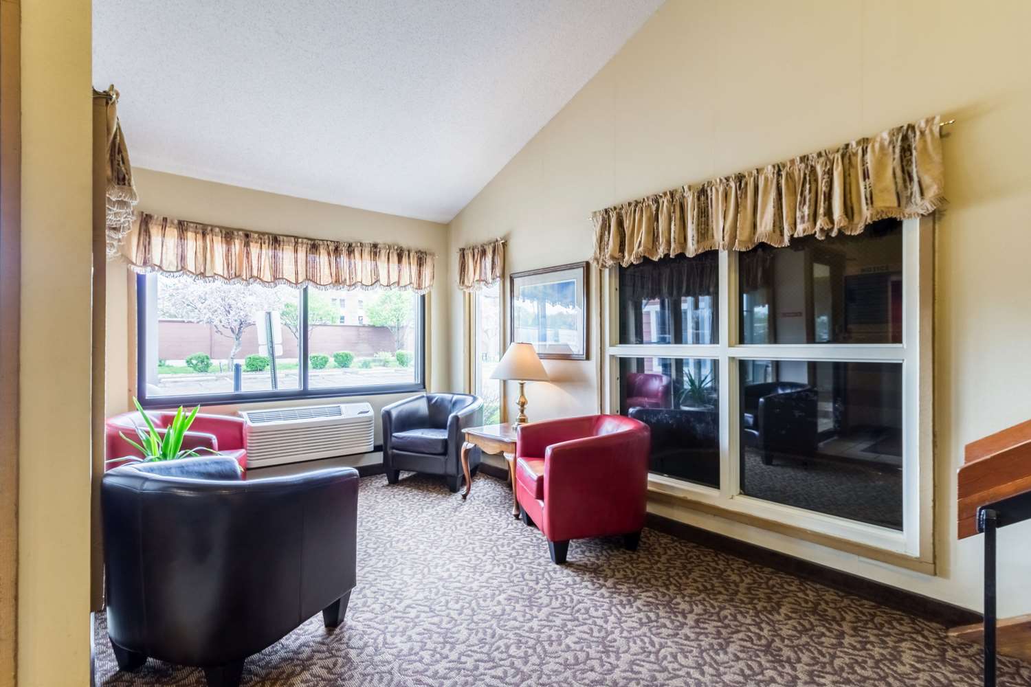 Rodeway Inn Red Wing, MN 22/44