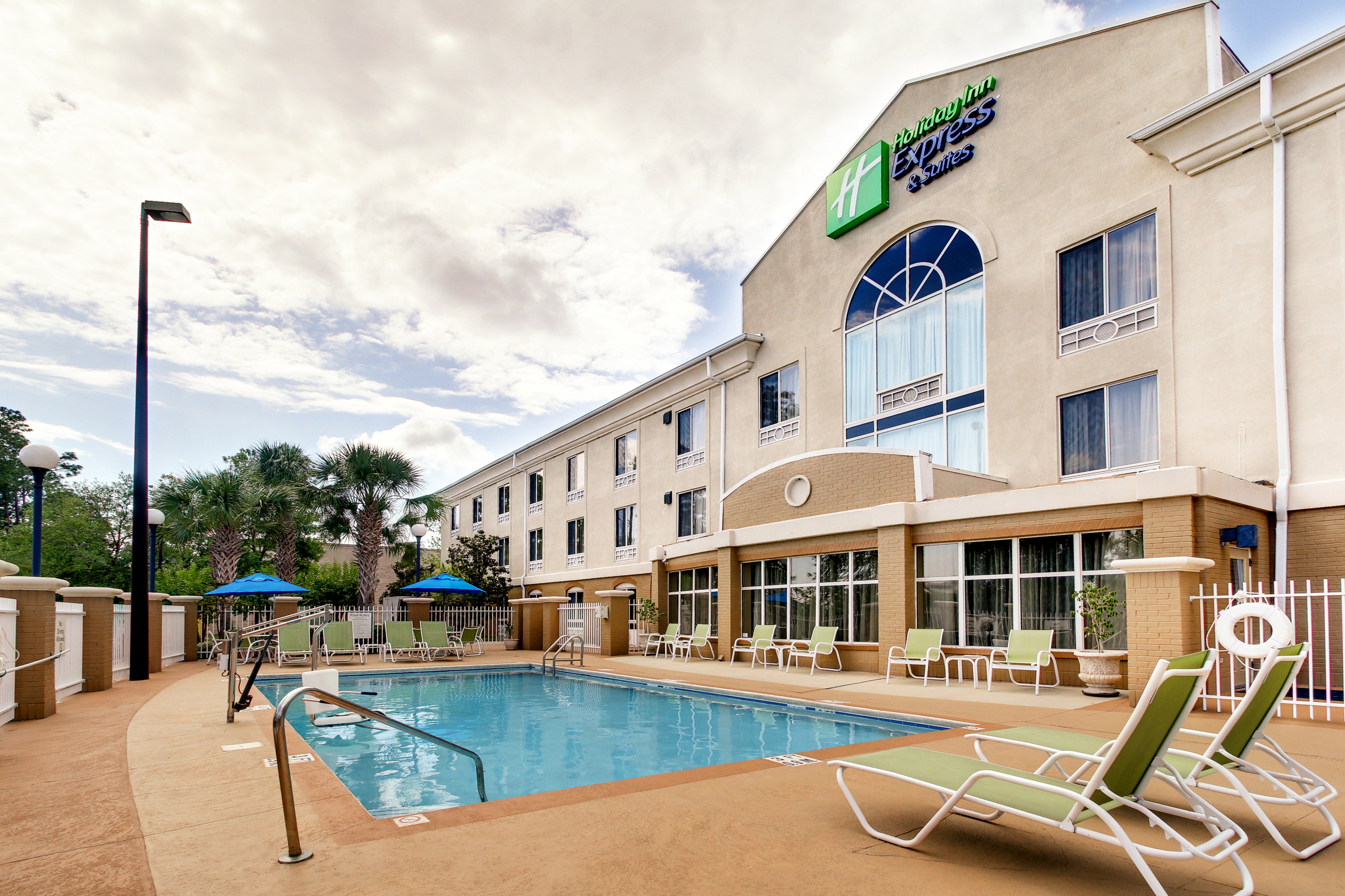 Holiday Inn Express Suites Jacksonville South I 295 6/73